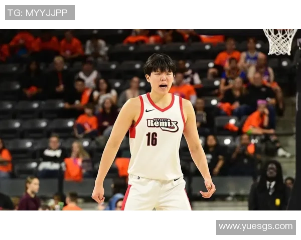 开拓者官宣！杨瀚森正式回归，完毕额定加练